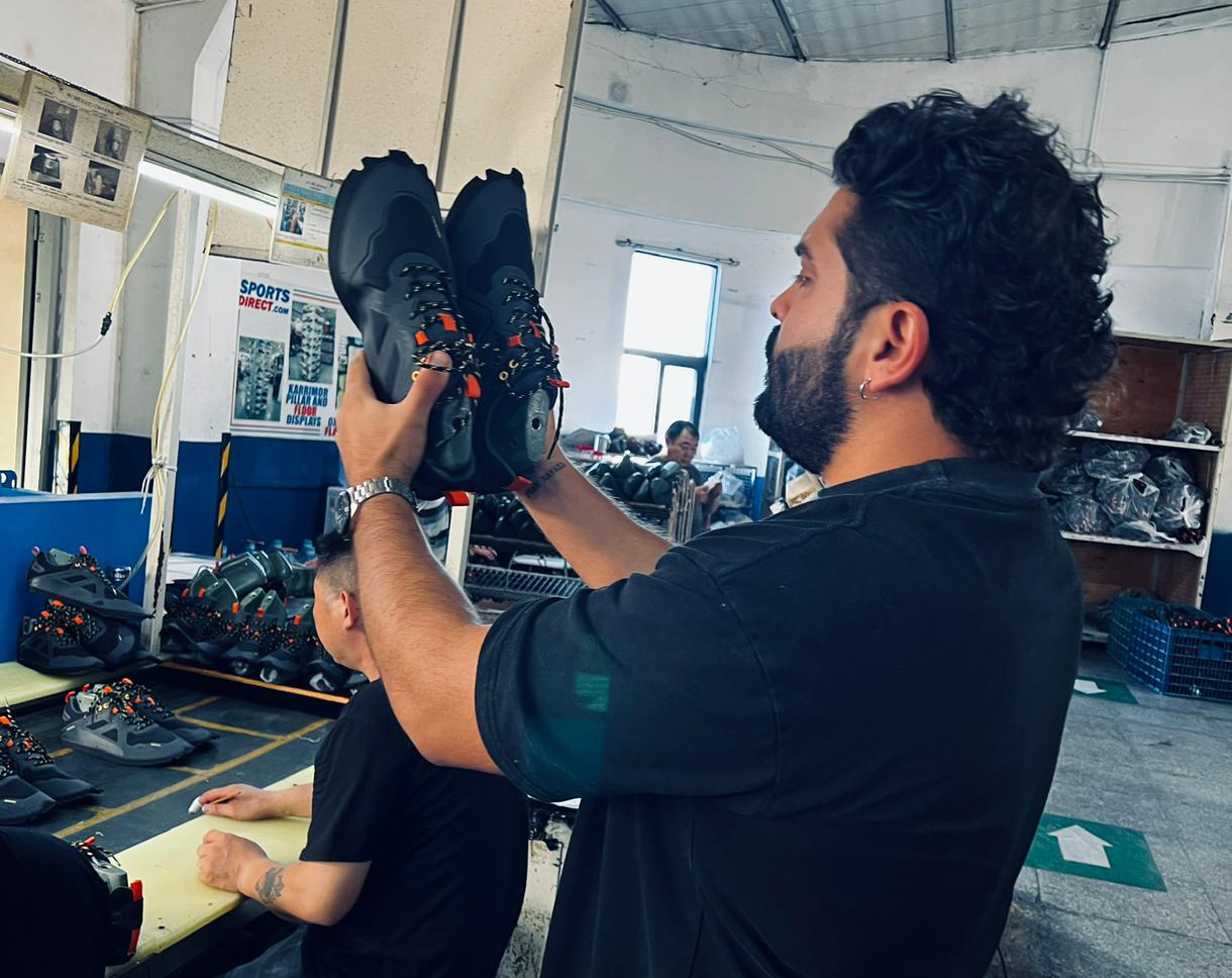 Manuel operando en China — Presencia real en clusters industriales